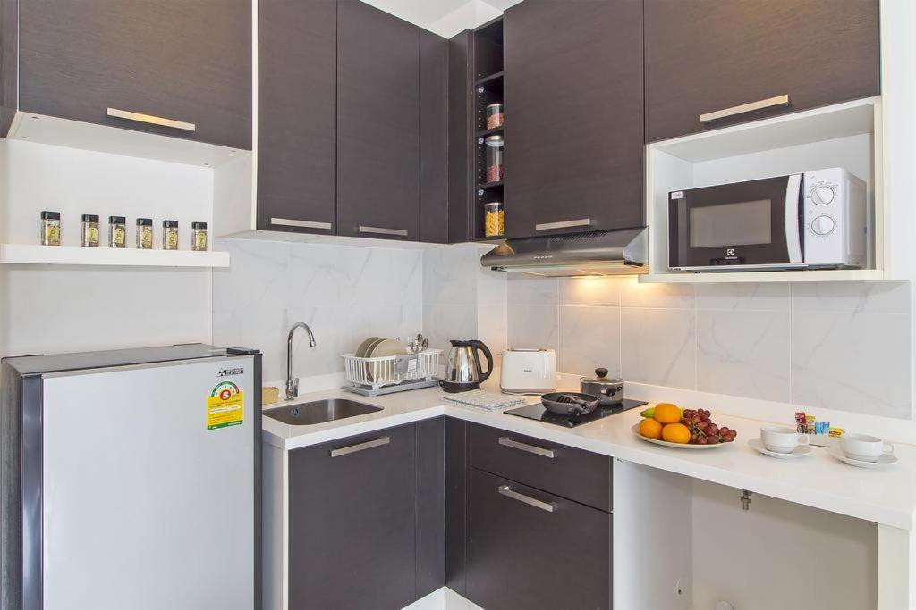 Chic Condo By Resava Karon Eksteriør bilde